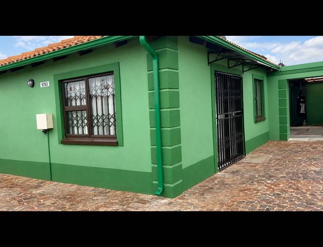 3 BEDROOM HOUSE FOR SALE IN WINDMILL PARK